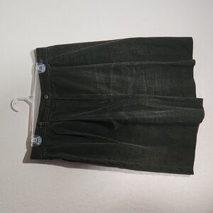JH Collectabls Shorts Size 16 Cordury Green Size Runs Smaller Womens